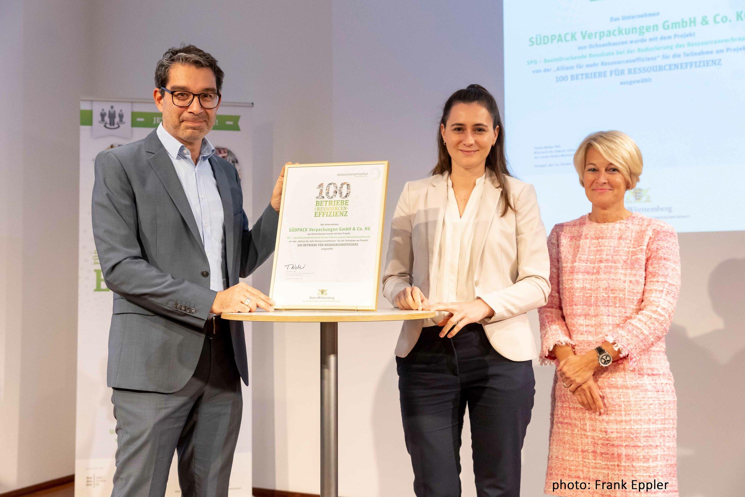 SÜDPACK erhält Auszeichnung im Rahmen der Initiative '100 Betriebe für Ressourceneffizienz' der Landesregierung und führender Wirtschaftsverbände Baden-Württembergs